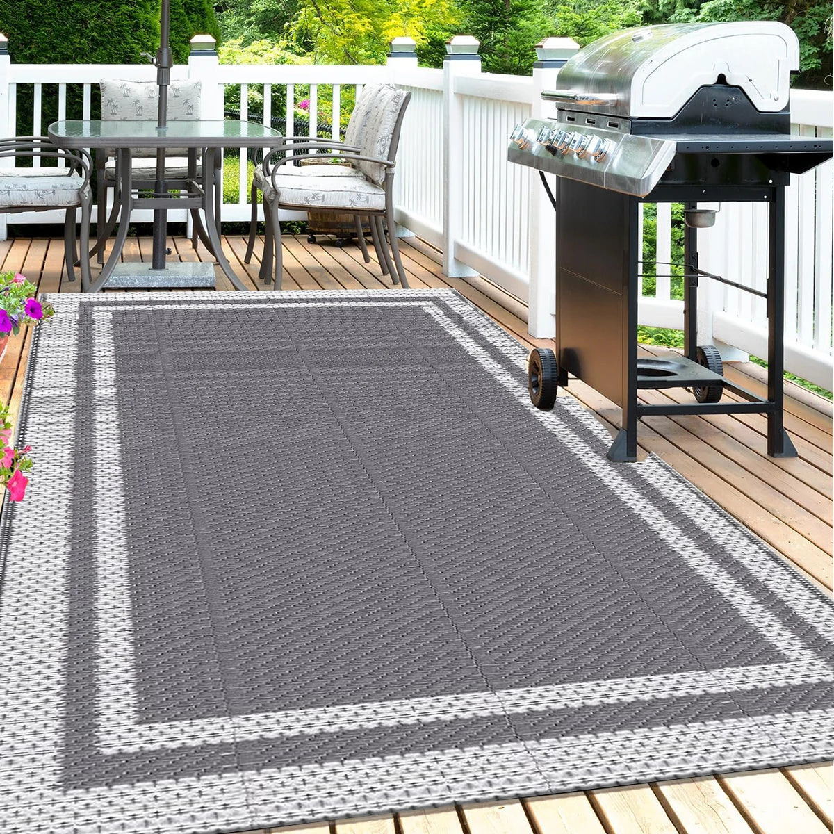 tapis extérieur polypropylène moderne gris blanc motif géométrique simple hand washing patio camping