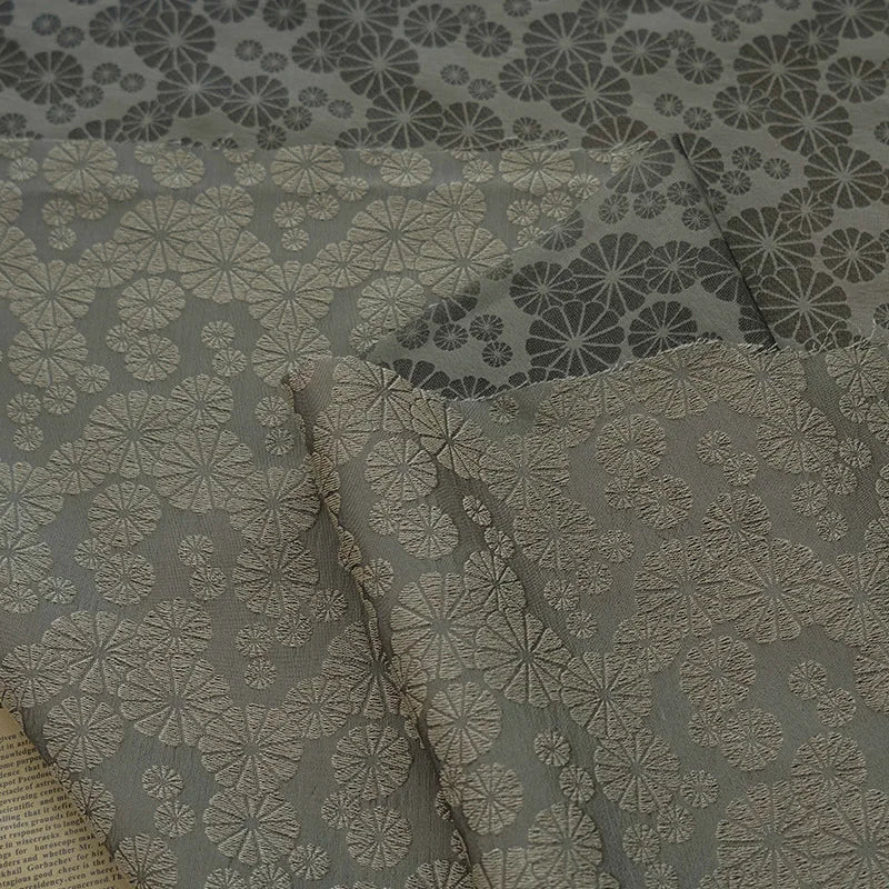 tissu jacquard floral gris relief classique bricolage decoration maison 140cm