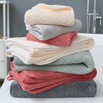serviette bain absorption rapide séchage velours microfibre motif géométrique couleurs multiples moderne