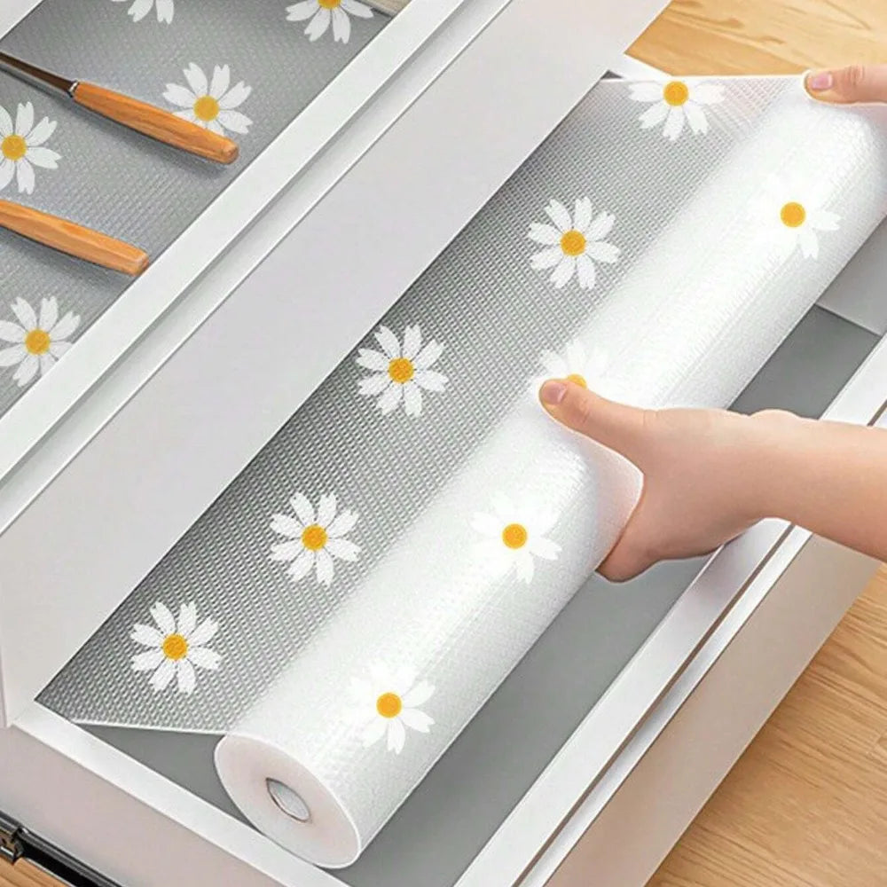 tapis adhésif motif fleurs marguerites couverture moderne gris blanc protection décoration table cuisine