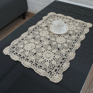 napperon crocheté motifs floraux blanc ajouré vintage rustique transparent table photo
