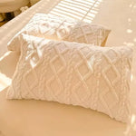 housse coussin décorative motif géométrique couleurs vives moderne blanche bleue orangée rosée lilas verte