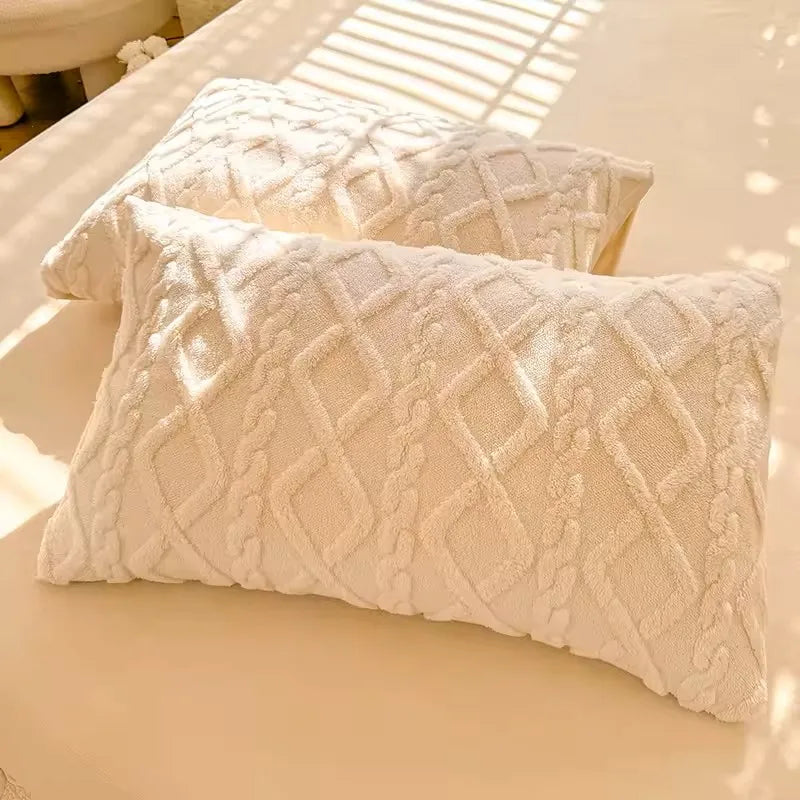 housse coussin décorative motif géométrique couleurs vives moderne blanche bleue orangée rosée lilas verte