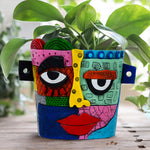 Cache-pot visage abstrait coloré en résine peint à la main