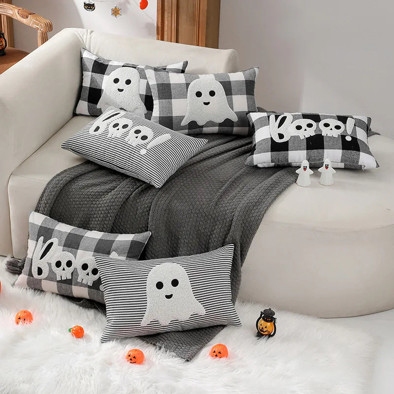 housses coussin motif fantôme lettre Boo Halloween noir blanc decoration festive voiture maison coton