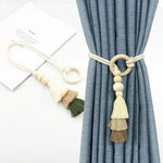boucles rideau bois pompons tissus beiges marrons boho chic anneaux décoration maison