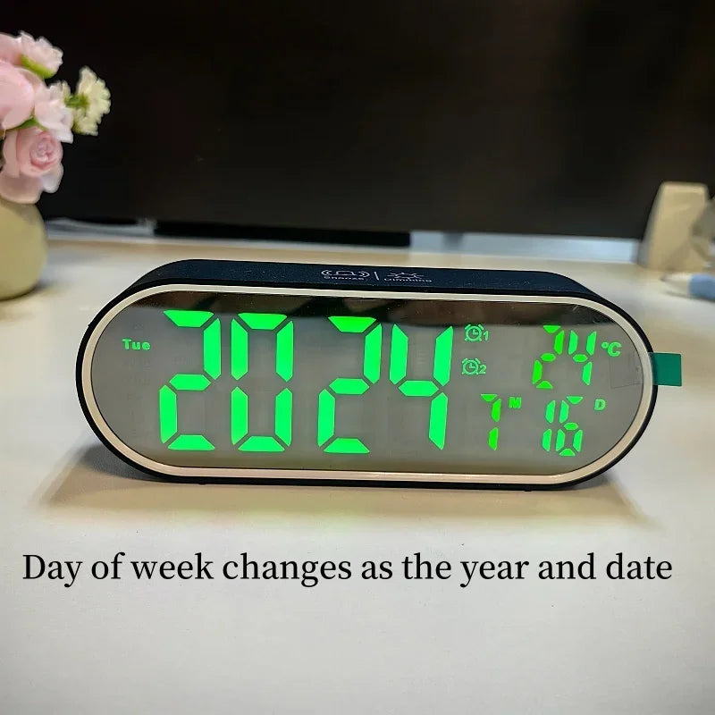 horloge numérique moderne écran led blanc noir vert compact rechargeable alarmes snooze acoustic control