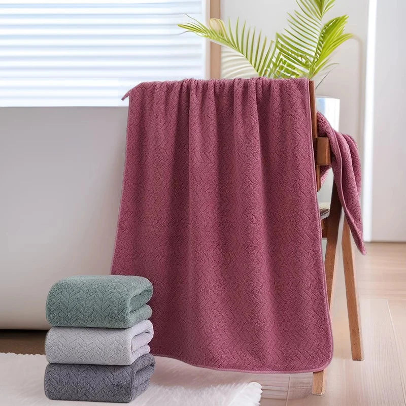 serviettes bain microfibres quick dry anneaux métalliques gris vert rose rouge marron zigzag modernes