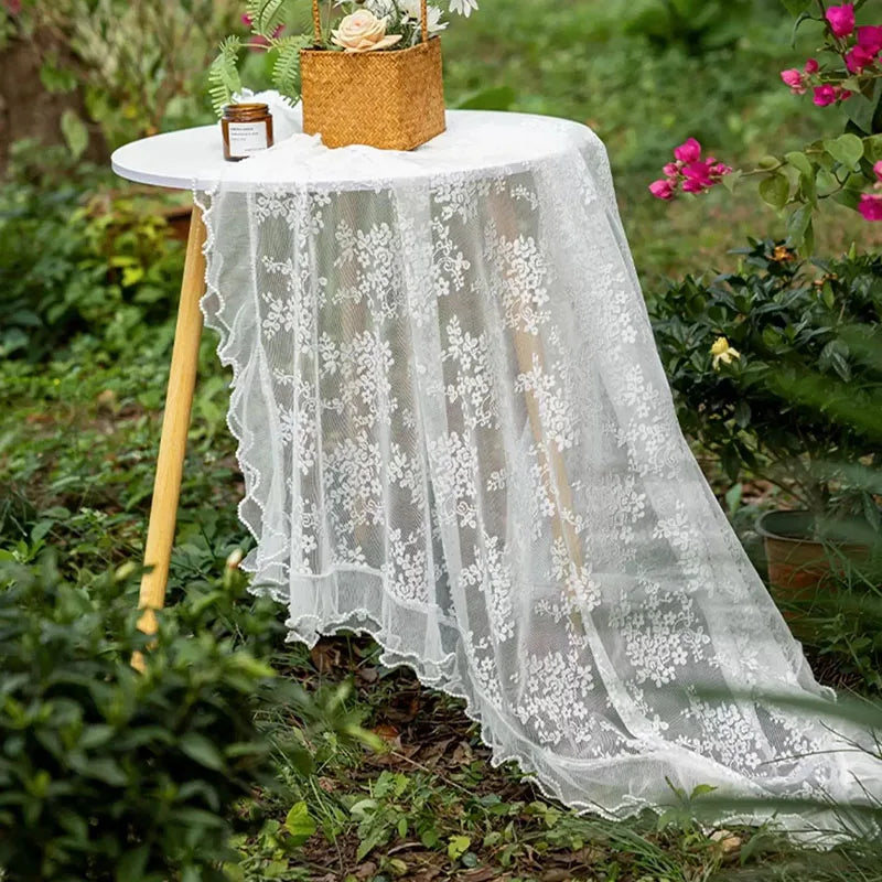 nappe table blanche semi transparente broderie florale vintage romantique polyester lavable machine rectangle personnalisable