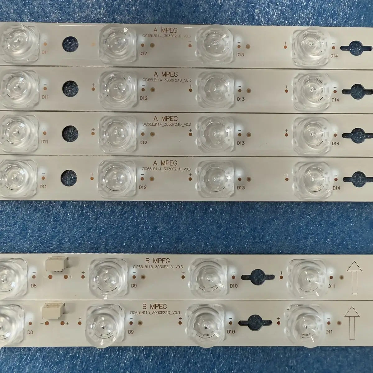 bande lumineuse led rétro éclairage téléviseur blanc adhésive connecteurs modernes écran plat grande taille