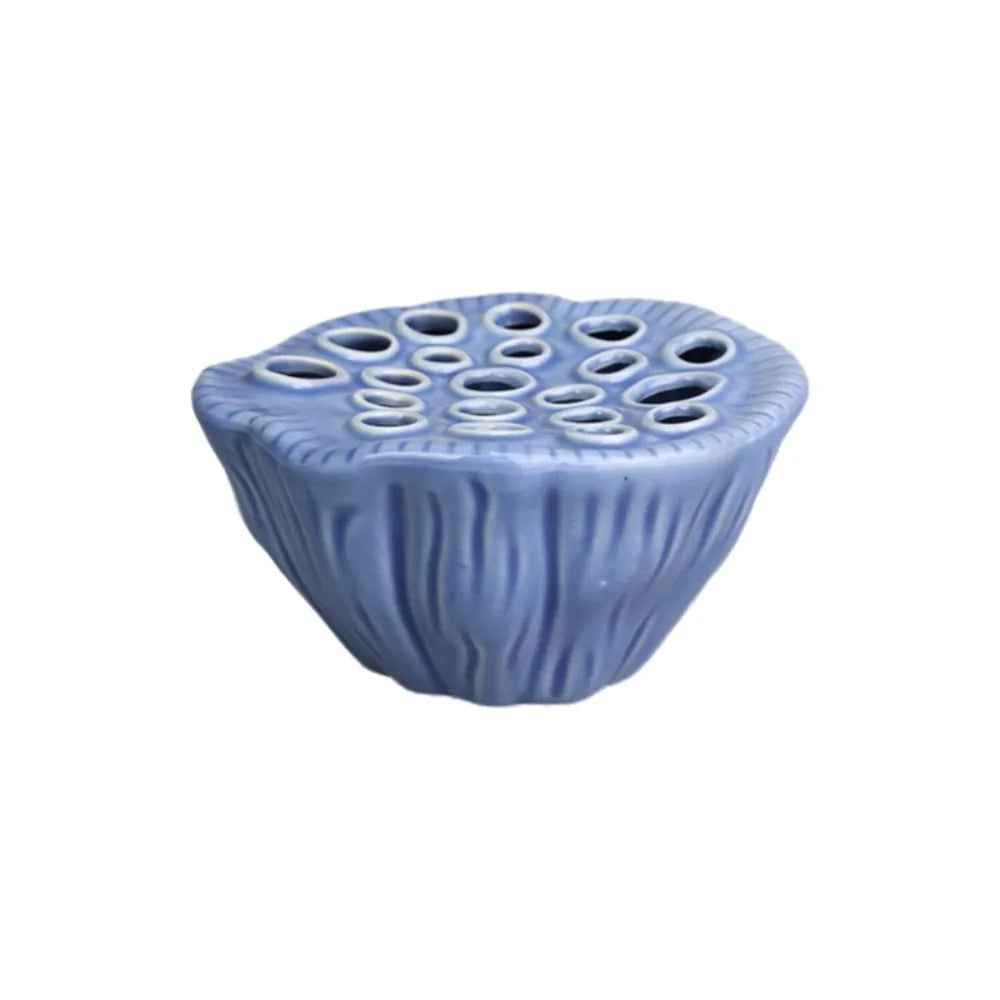 cache pot porcelaine bleu clair rose pâle vert pastel motifs perforations texture ondulée moderne