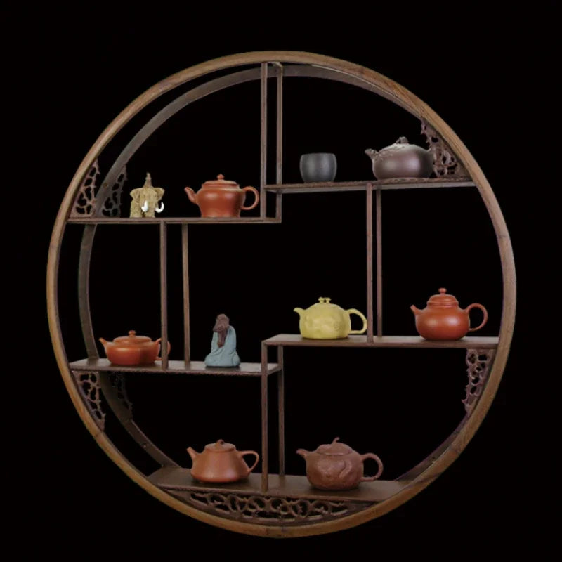 étagère murale bois sculpté classique marron statuettes théières vases tasses rangement cuisine déco