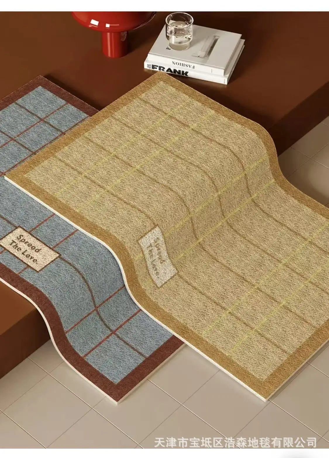 tapis moderne décoratif imperméable antidérapant bordure colorée spread the love extérieur entrée beige vert
