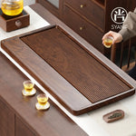 plateau thé bois bambou moderne lignes verticales marron foncé tasses théière salon chambre