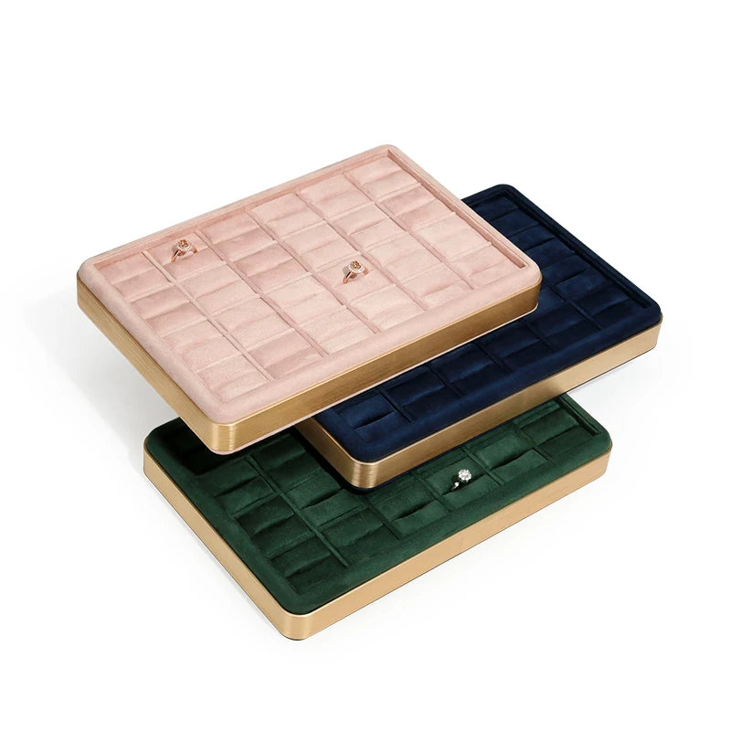 présentoir bijoux boîte velours classique gris rose pâle vert beige rangement anneaux
