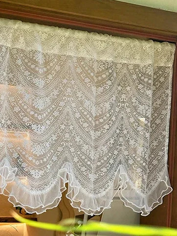 rideau dentelle fleur semi transparent blanc simple élégant tulle inclusion poche tige française maisonhôtelcafébureau