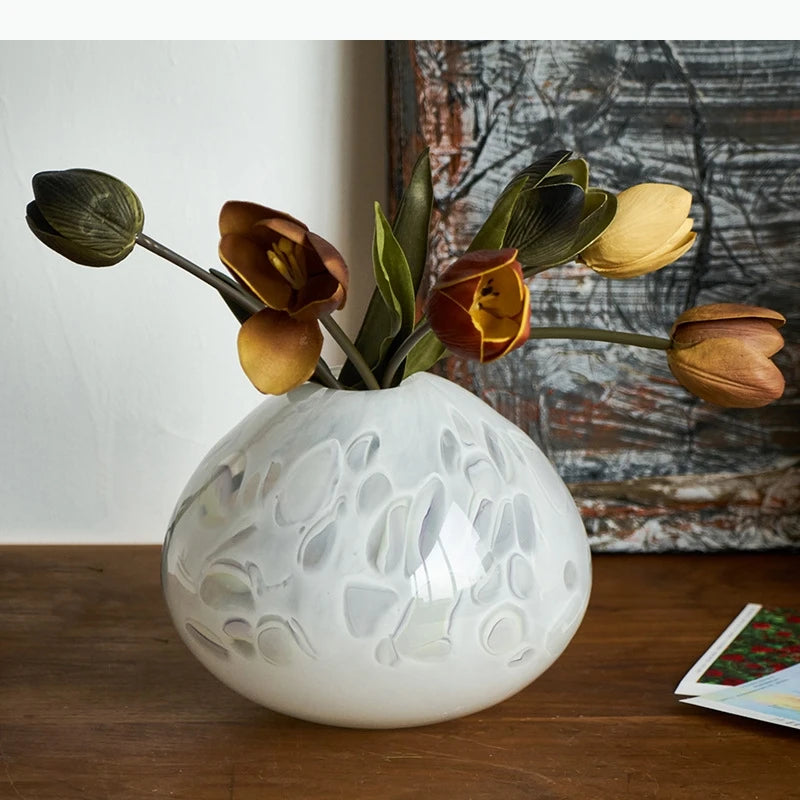 vase verre dégradé blanc motif floral moderne décoration intérieure sophistiquée minimaliste arrangement table