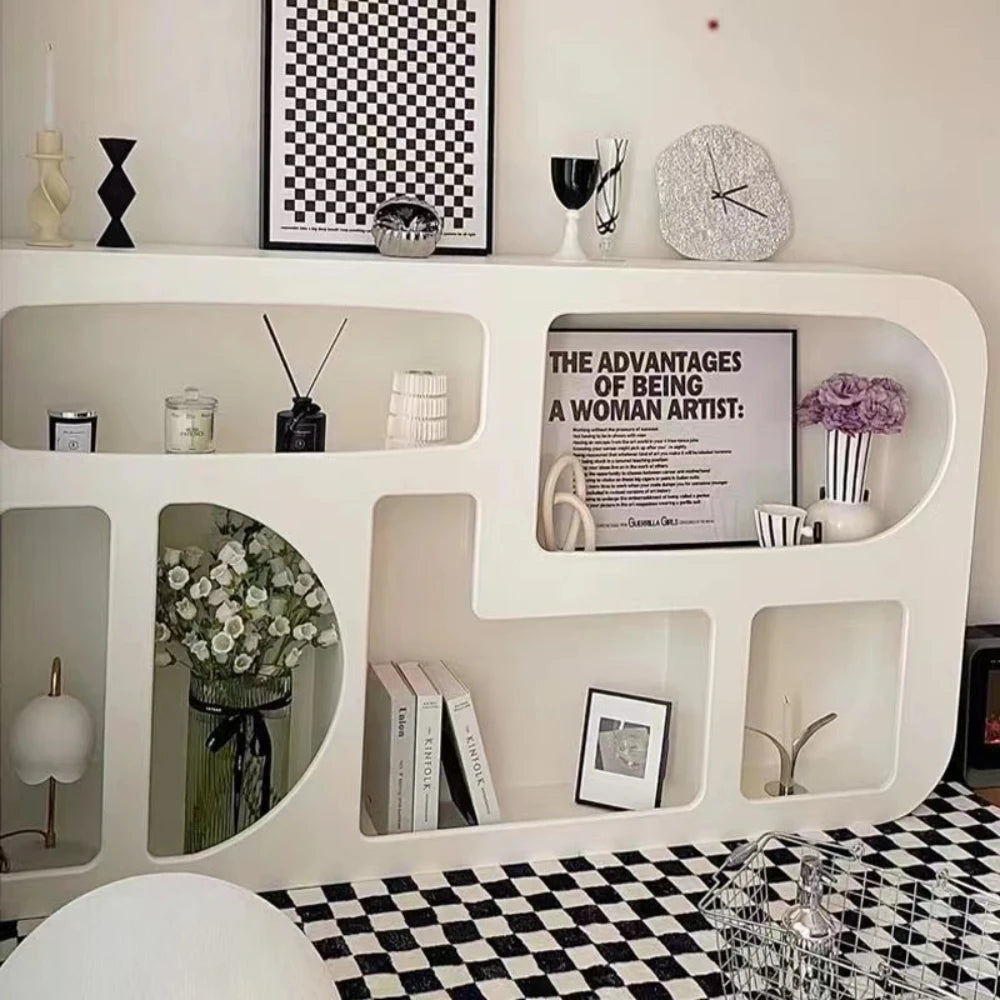 meuble salon blanc moderne vitrine rangement accessoires décoration horloge livres
