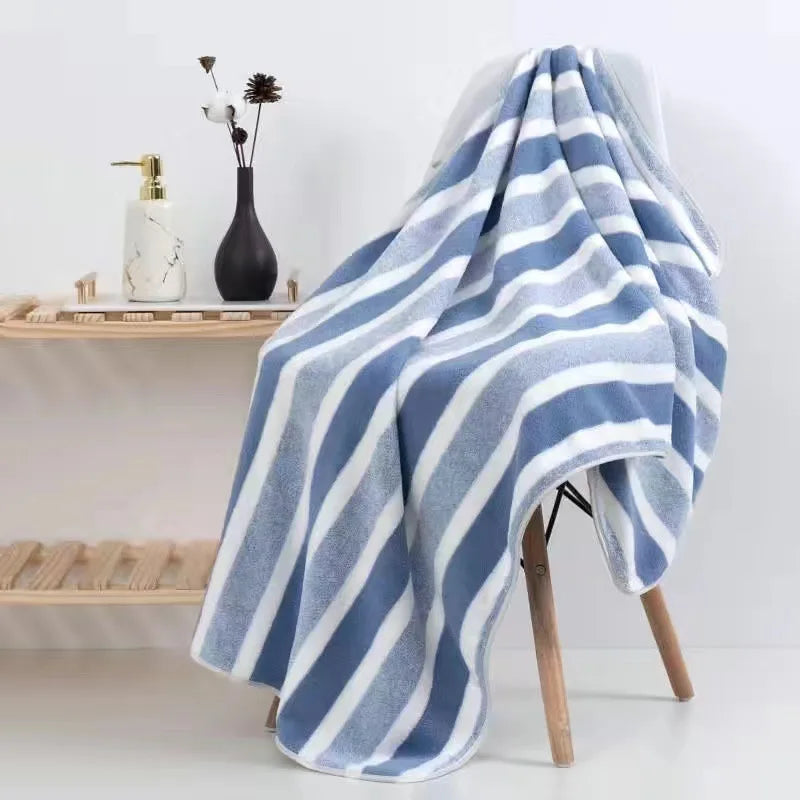serviette bain polyester coton bleu clair rayures horizontales absorption rapide toilette moderne