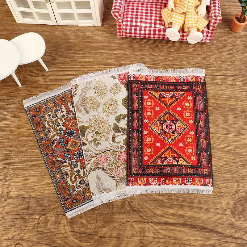 tapis miniature animaux nature ornements floraux motifs géométriques franges classique vert rouge
