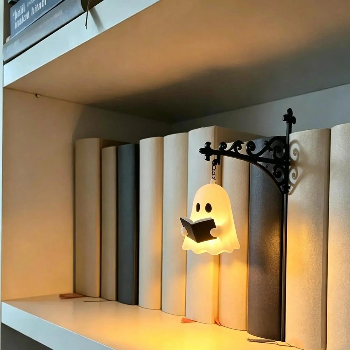 lampe suspendue vintage fantôme citrouille halloween décoration maison noire blanche jaune floral
