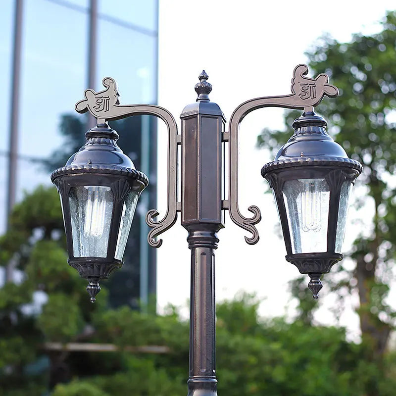 lampe rue extérieure led verre opalin classique ornements métalliques deux lampes ip65 flux lumineux