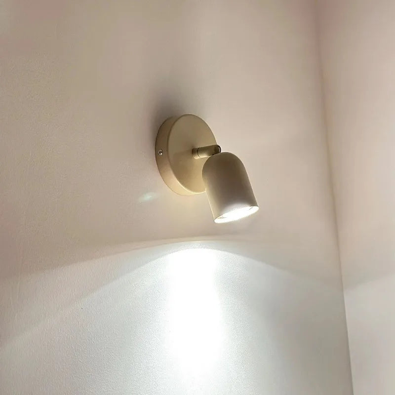 lampe murale moderne vert olive rouge minimaliste éclairage quotidien chambre entrée interrupteur bouton fixée