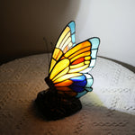lampe poser tiffany multicolore papillon motifs géométriques opacité interrupteur câble d'alimentation art déco veilleuse