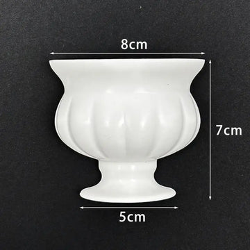 vase mural porcelaine blanc semi circulaire classique arrangement floral
