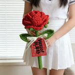 fleurs artificielles tricotées rouge vert décoration maison saint valentin anniversaire trame épaisse opacité ruban