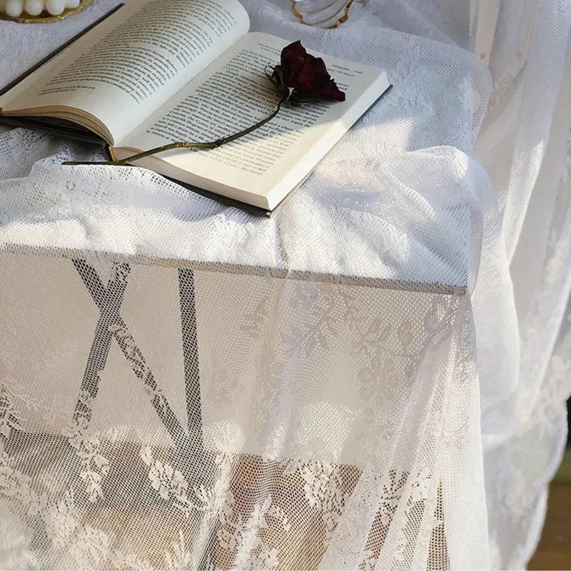 nappe dentelle florale table manger réutilisable polyester coton semi transparent beige clair vintage bohèmeextérieur