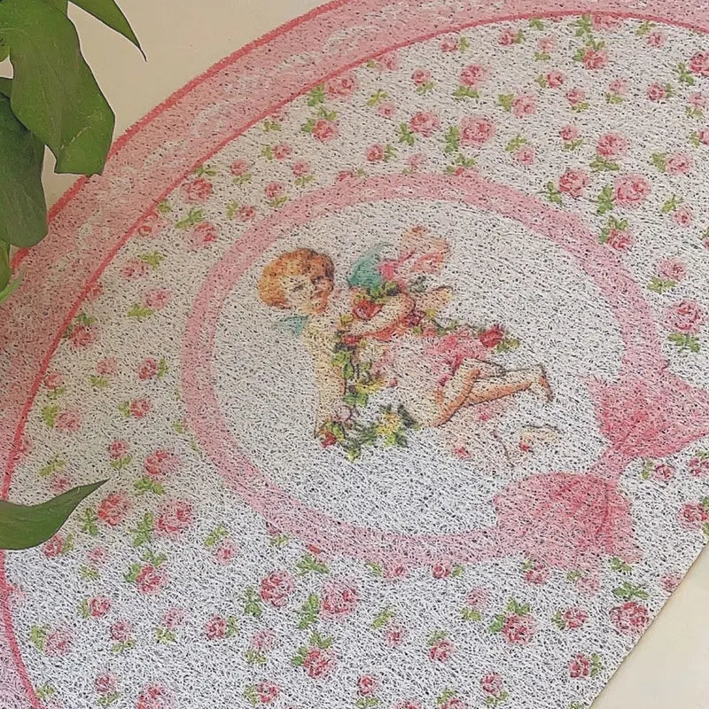 tapis rond antidérapant floral ange rose couleurs vives texture granuleuse vintage français porte chambre