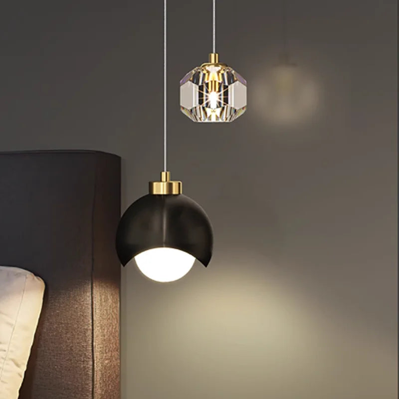 Suspension boule luminaire LED 24W dans un salon moderne