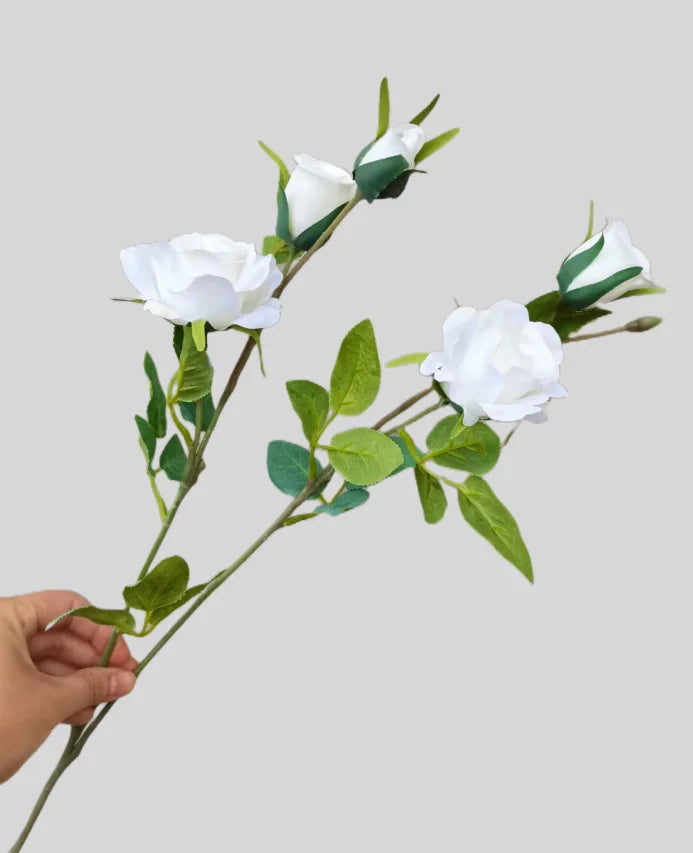 décoration mariage bouquet artificiel roses longues tiges feuilles vertesintérieur blanc roseclair pale