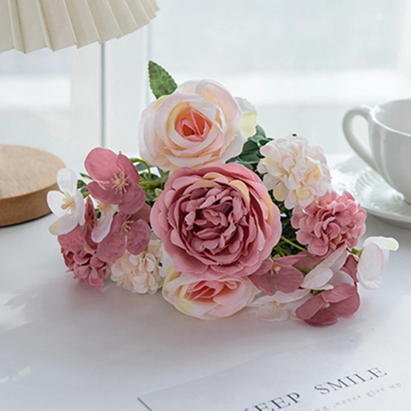 bouquet fleurs artificielles violet rose blanc classique intérieur décoration maison événement anniversaire mariage
