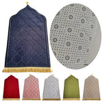 tapis géométrique moderne élégant vert clair bleu marine rouge rose gris clair franges dorées