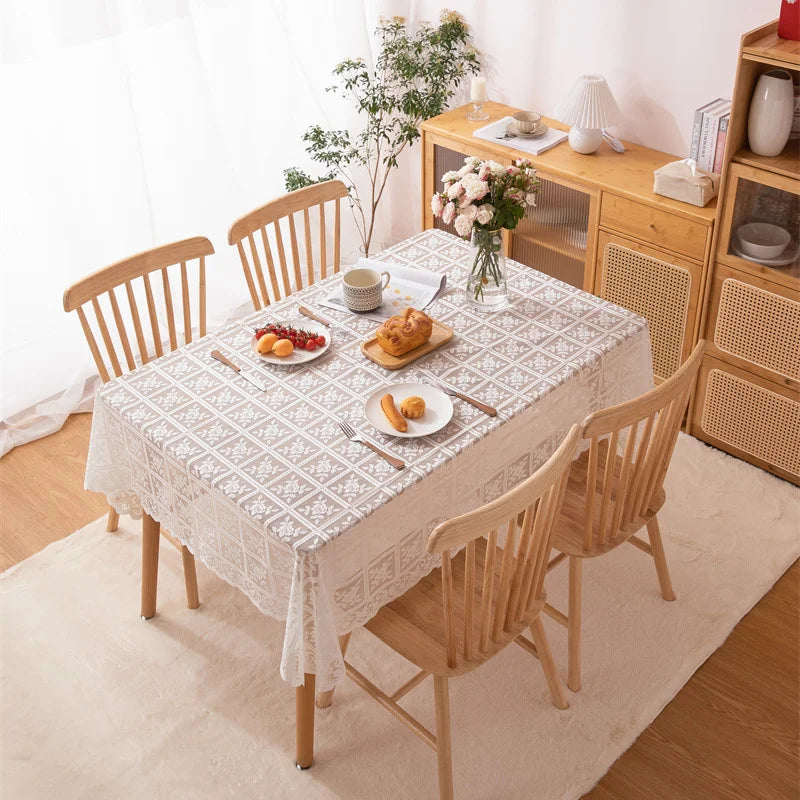 nappe blanche brodée fleurs classique imperméable usage extérieur intérieur mariage fêtes saisonnelle