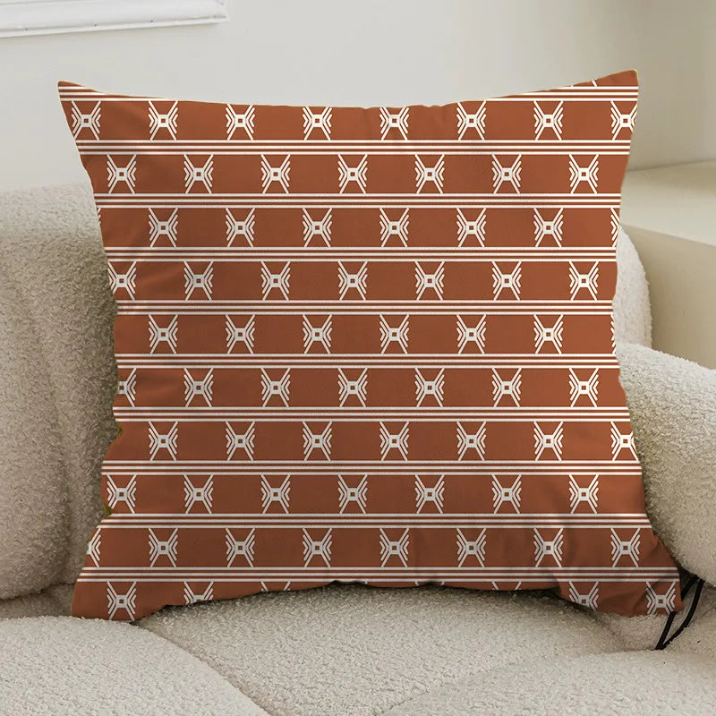 taies d'oreiller carrées modernes motif géométrique chevaux marron blanc opaques 45x45cm polyester