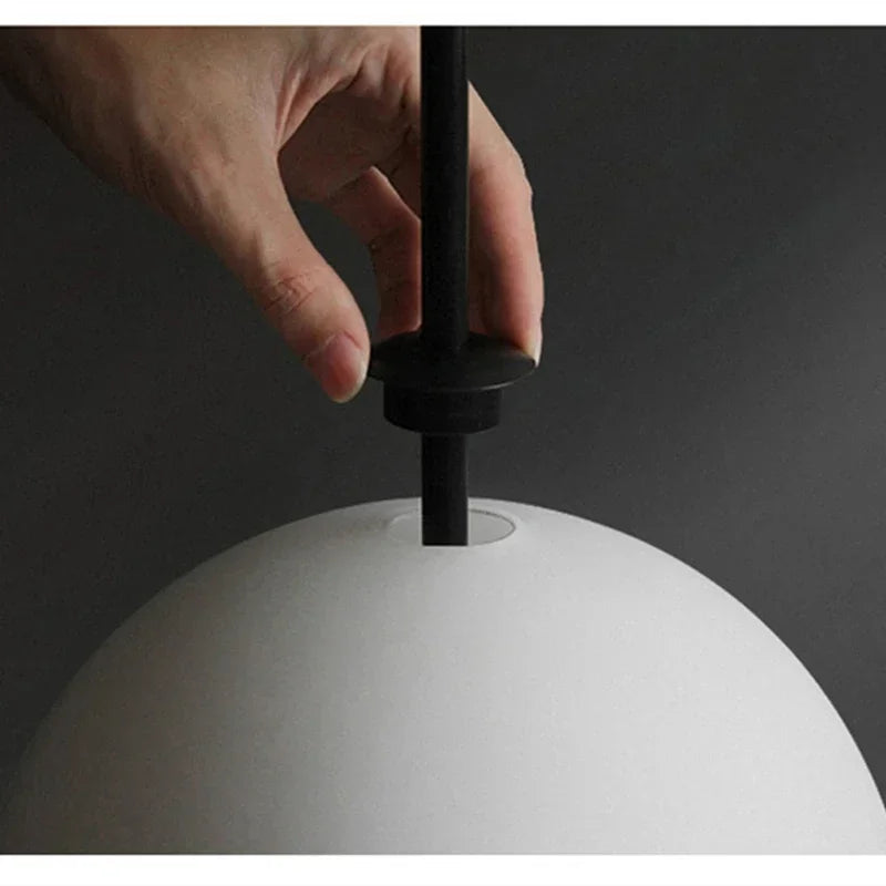 Suspension lumineuse moderne sphères blanches opaques 80cm 85cm 103cm lumière froide neutre chaude