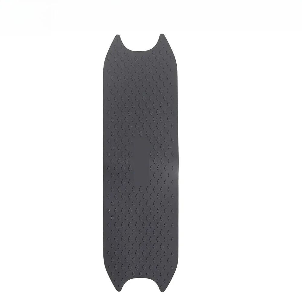 protection trottinette noire caoutchouc motifs adhésive antidérapante scooter électrique pratiquante résistante pieds