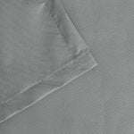 Vue de près du design double face gris et blanc du rideau