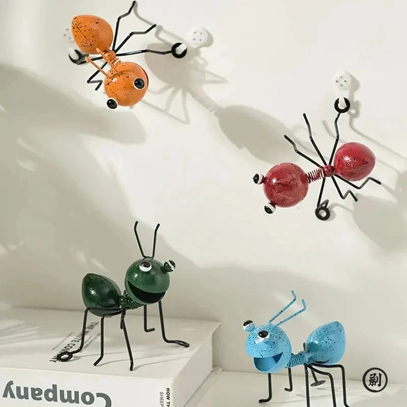 figurines insectes rouge vert bleu clips artisanal stylisé points noirs brillance occasionnellement festive
