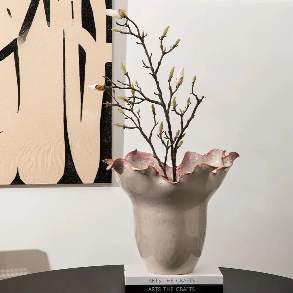 vase moderne artisanal céramique couleur beige rose gris noir texture ondulée ruchéeOpaque