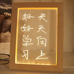 Cadre photo 3D en bois couleur prune avec lumière LED allumée
