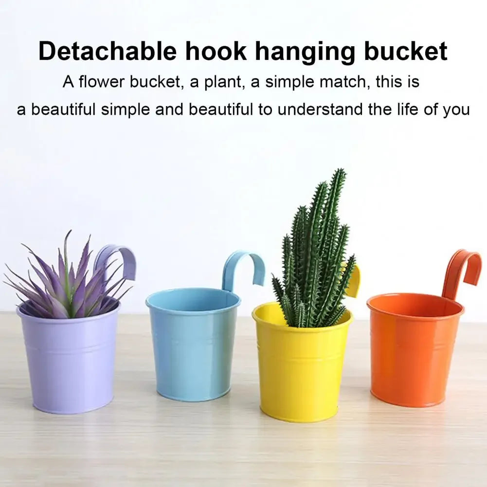Pots fleurs suspendus vintage couleurs rose bleu jaune violet orange anneaux métalliques retouches