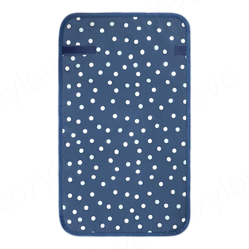 tapis changement bébé bleu marine points blancs moderne pratique imperméable réutilisable portable adhésif fixations
