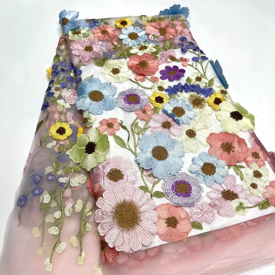 tissu brocart fleurs reliefs multicolore rose bleu vert jaune blanc biodegradable longueur 150cm echangable