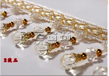 ruban decoratif cristal broderie dorée élégant traditionnel rouge blanc beige gris vert