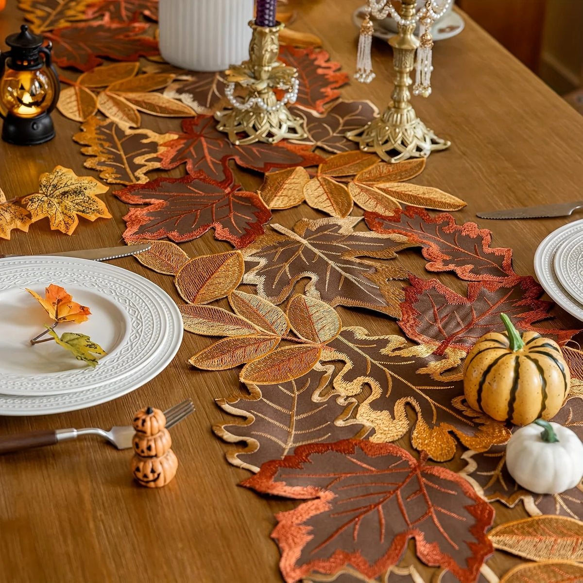nappe décorative automnale feuilles érable brodées rustique couleurs marron orange rouge doré semi transparent