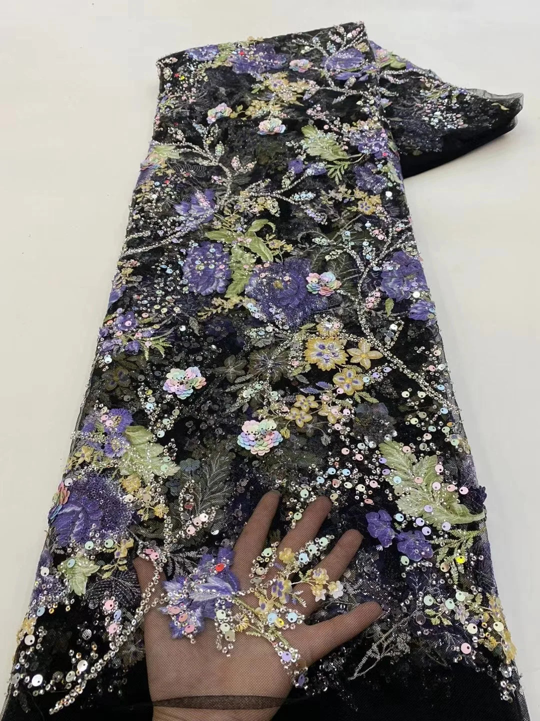 tissu dentelle floral sequins multicolore brodé polyester coton translucide robe mariage paillette couture environnementalité